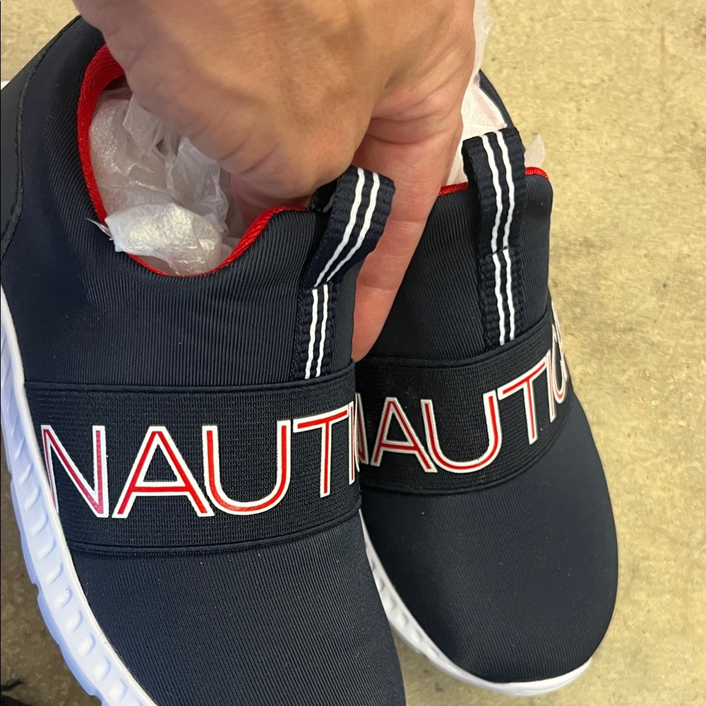 Nautica Kids Boys Navy and Red Sneakers Tennis Shoes 11 like new - Picture 2 of 6